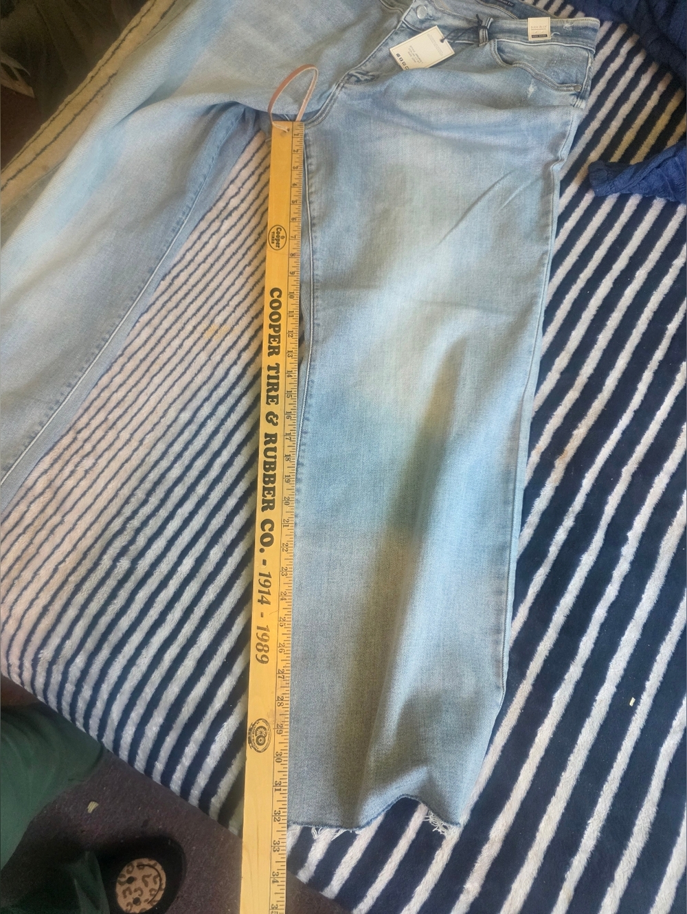 Judy Blue 22W Faded Raw Hem High Waist Blue Jeans - Picture 4 of 14